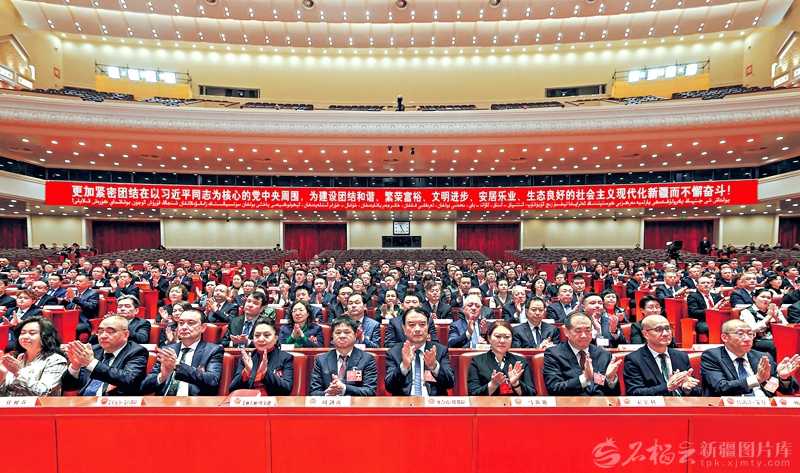 建真言谋良策 凝共识聚合力——自治区两会掠影